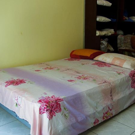 Birbili Youth Guest House Athens Ngoại thất bức ảnh