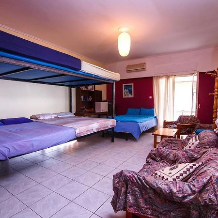 Birbili Youth Guest House Athens Ngoại thất bức ảnh