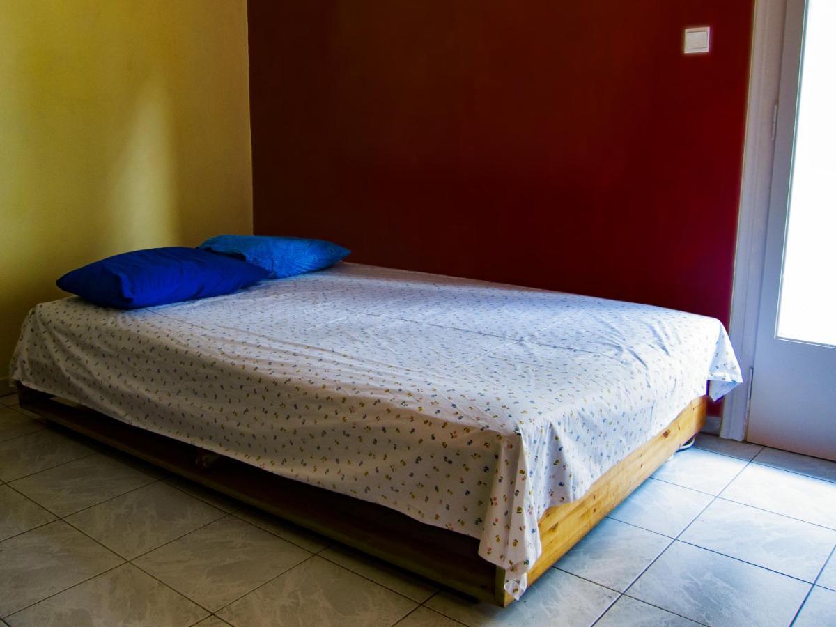 Birbili Youth Guest House Athens Ngoại thất bức ảnh