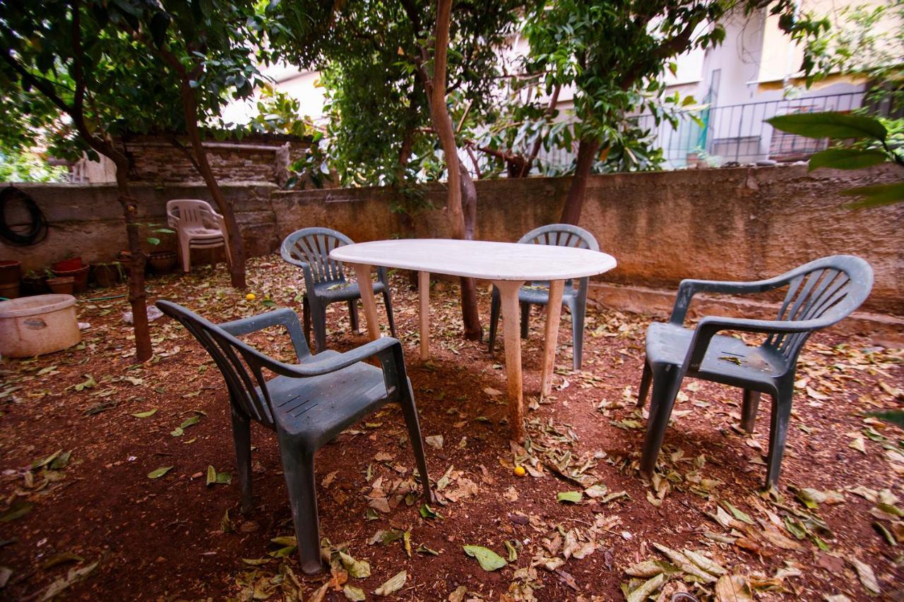 Birbili Youth Guest House Athens Ngoại thất bức ảnh