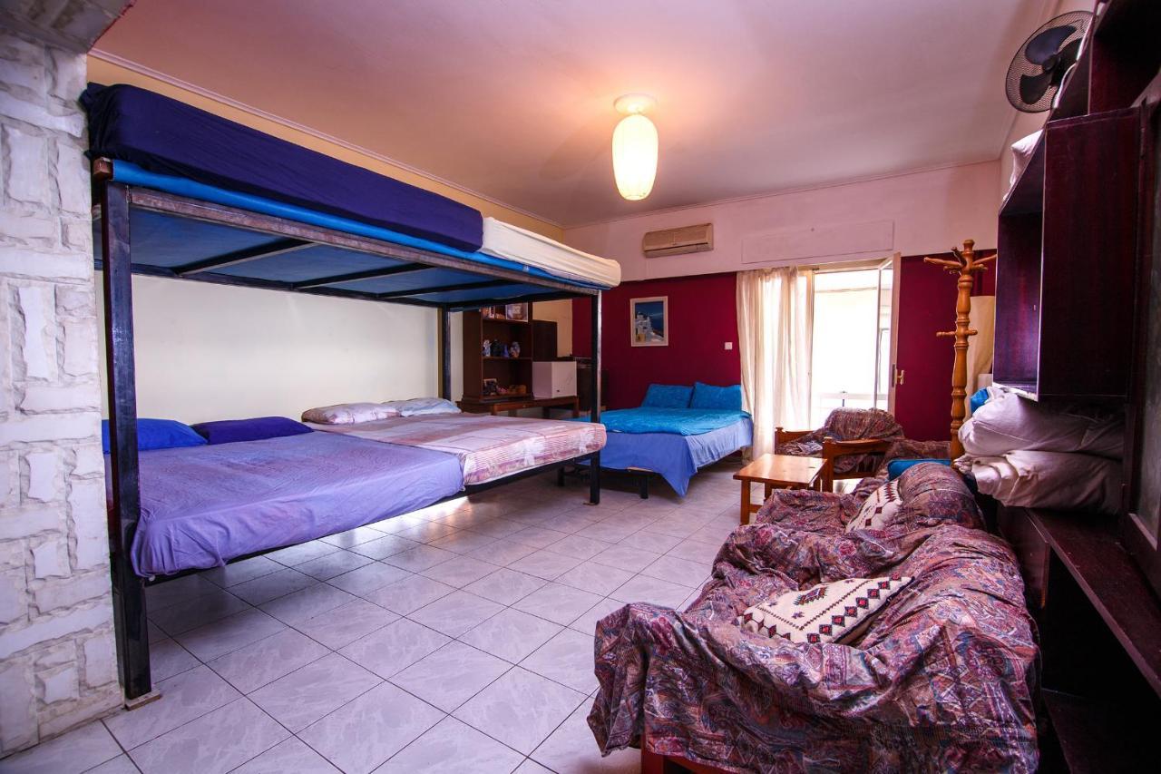 Birbili Youth Guest House Athens Ngoại thất bức ảnh