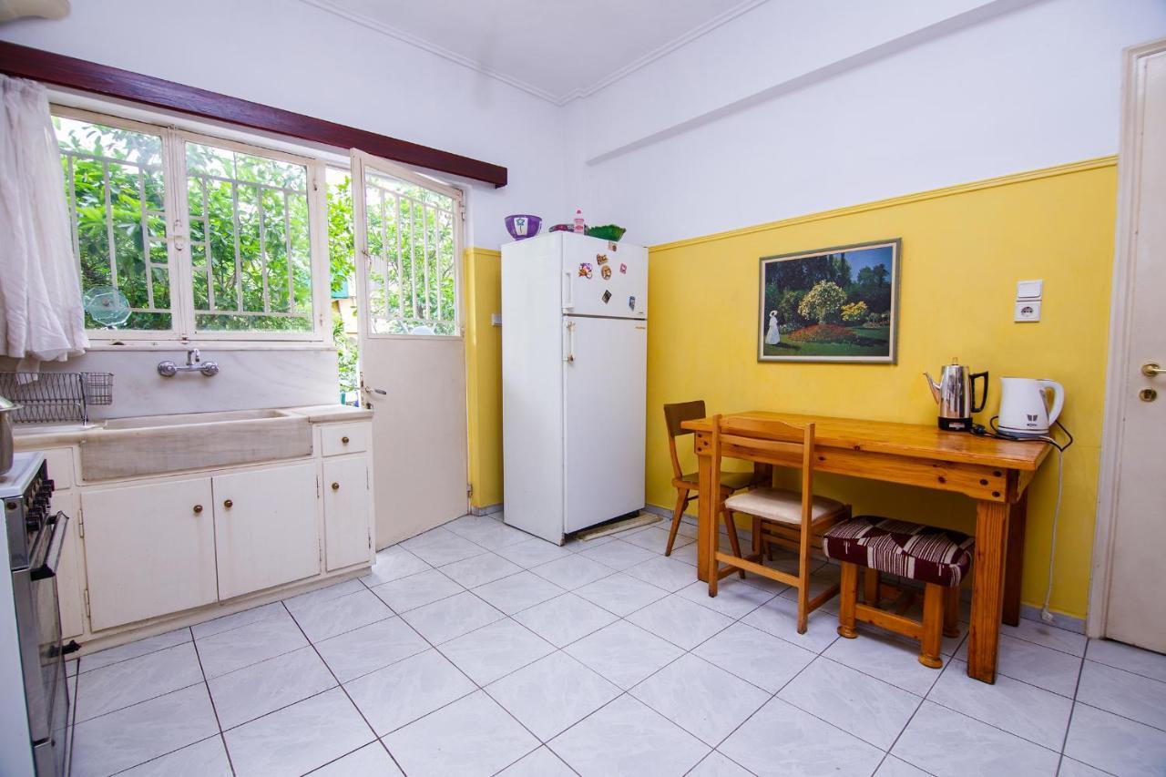 Birbili Youth Guest House Athens Ngoại thất bức ảnh